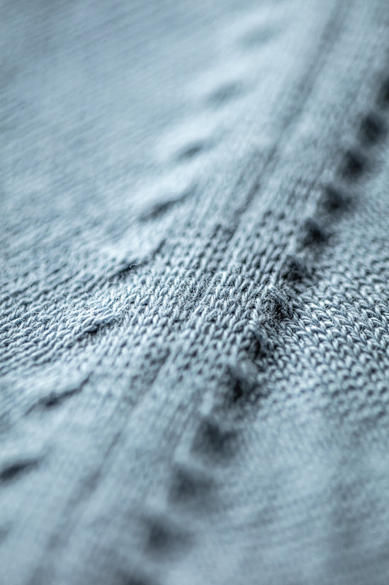 Bay V-Neck Jumper Blue