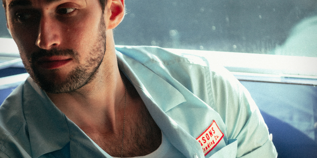 5 Essential Pieces For a Stylish Man's Summer Wardrobe