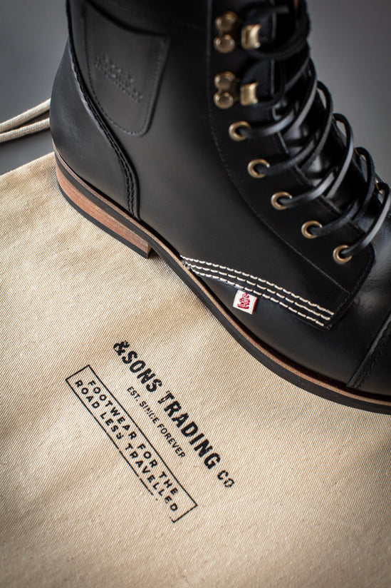 &SONS The Drover Boot Black