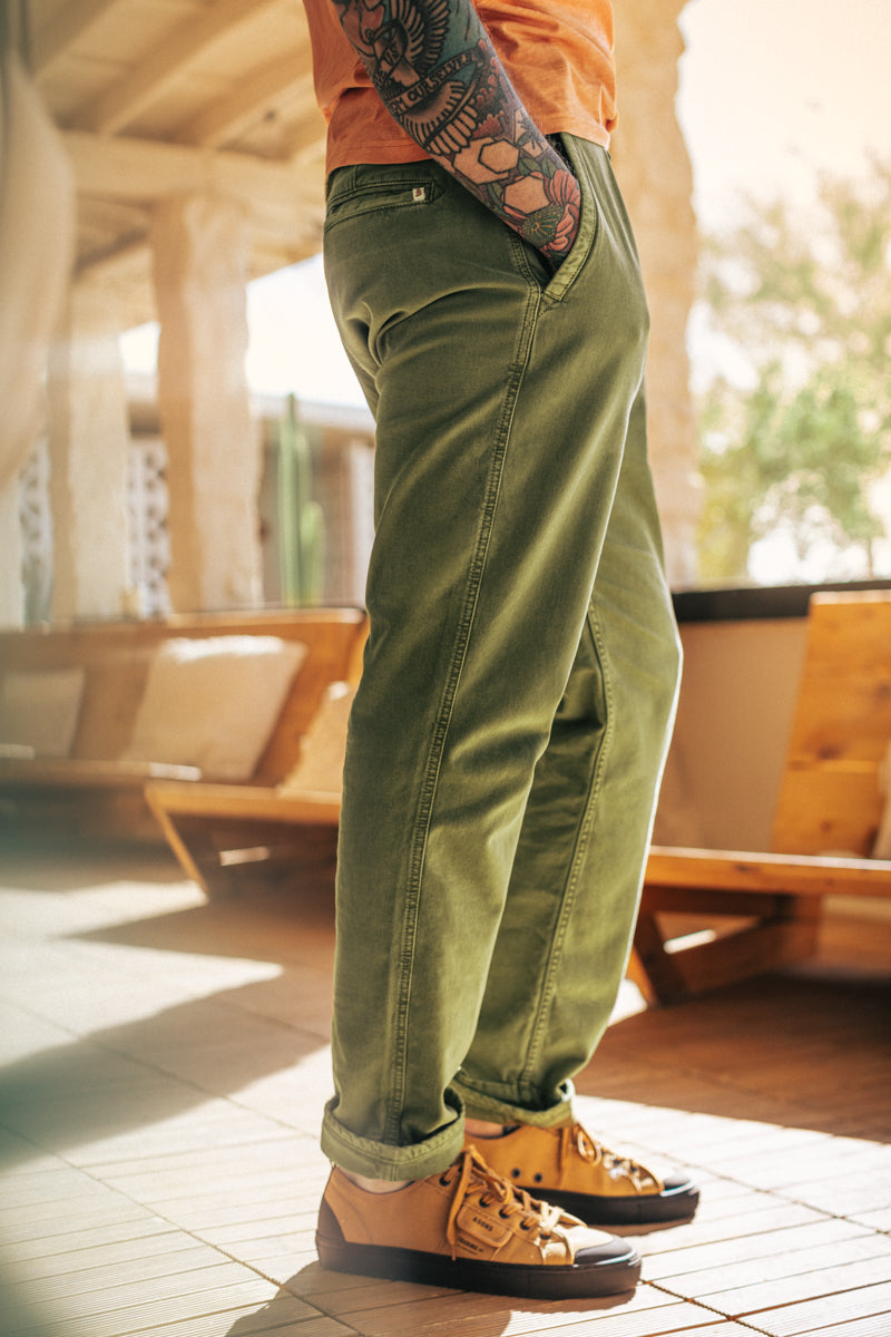 Grant Pleat Front Chino Olive | Men's Chinos UK | &SONS