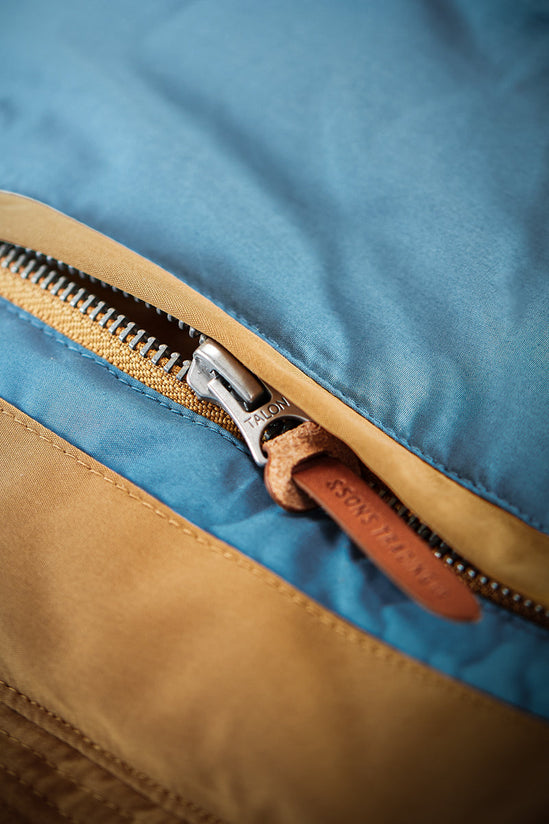 SALVAGE STOCK &SONS Forest Puffer Gilet Tan