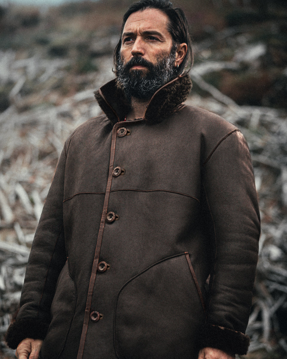 ま*り様 HYKE FAUX SHEARLING DOUBLE-BREASTED ROGUE by &SONS Jeremiah Reversible Shearling Coat Brown | Men's Coats