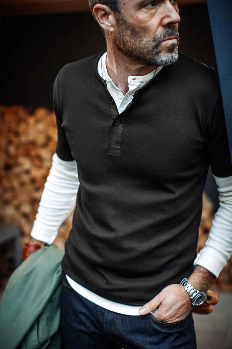 The New Elder Henley Short Sleeve Shirt Black SONS